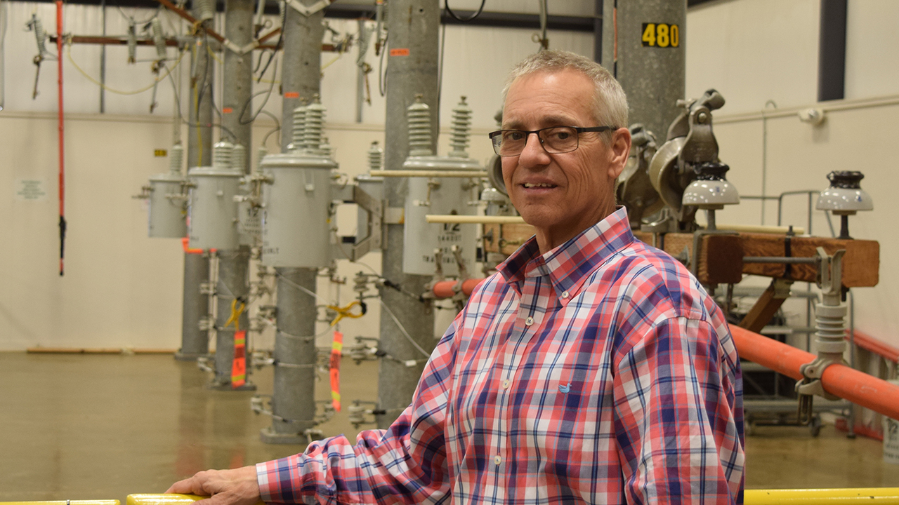 Chris Smith is a senior training specialist at our Knowledge and Skills Training Center in Clinton, Mississippi Chris Smith is a senior training specialist at our Knowledge and Skills Training Center in Clinton, Mississippi